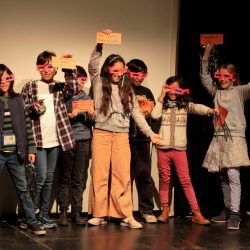 Kinder präsentieren ihre Ideen beim Catwalk